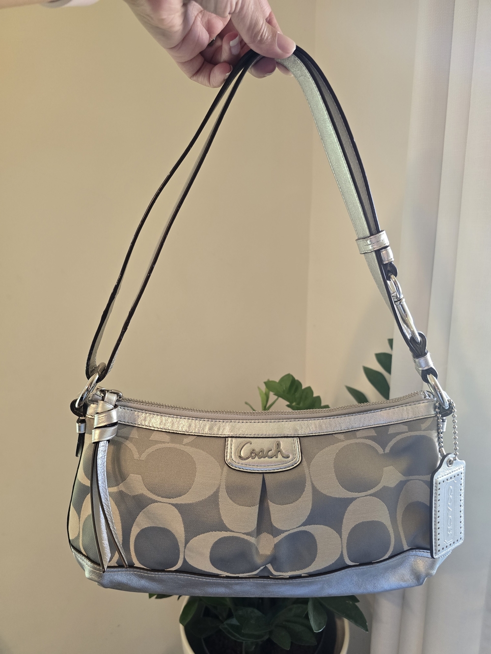 2010s Coach Silver Signature Shoulder Bag - Silver/Gray